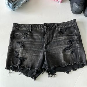 American eagle black jean shorts - midi - size 14 - like new